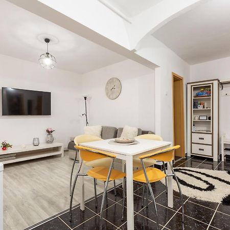 Apartament Alexandru - Central Mediaş Eksteriør bilde